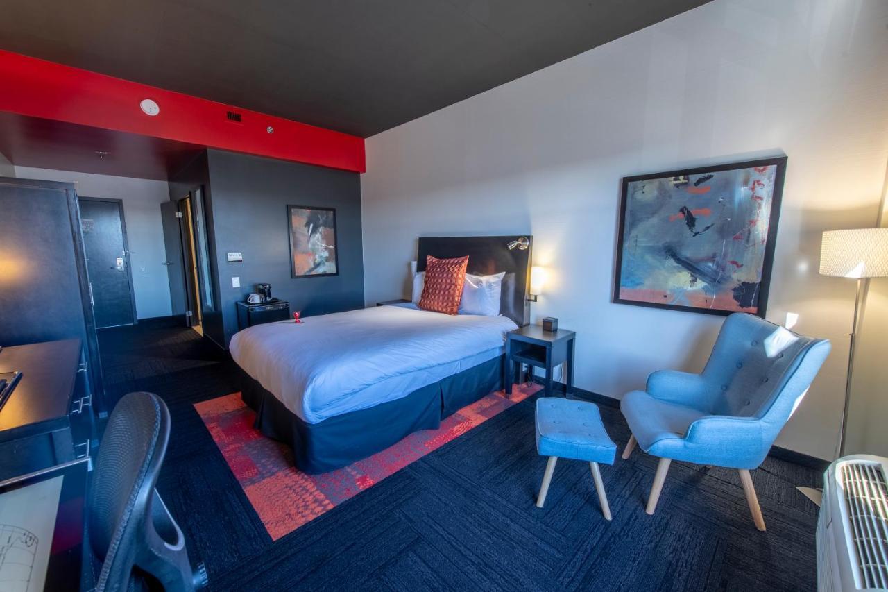 Grand Times - Aeroport De Hotel Ville de Québec
