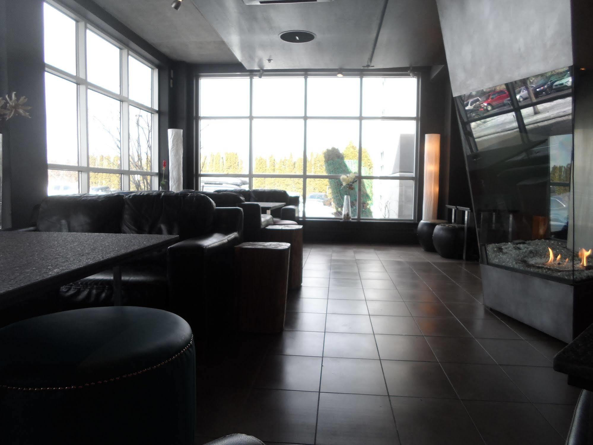 Grand Times - Aeroport De