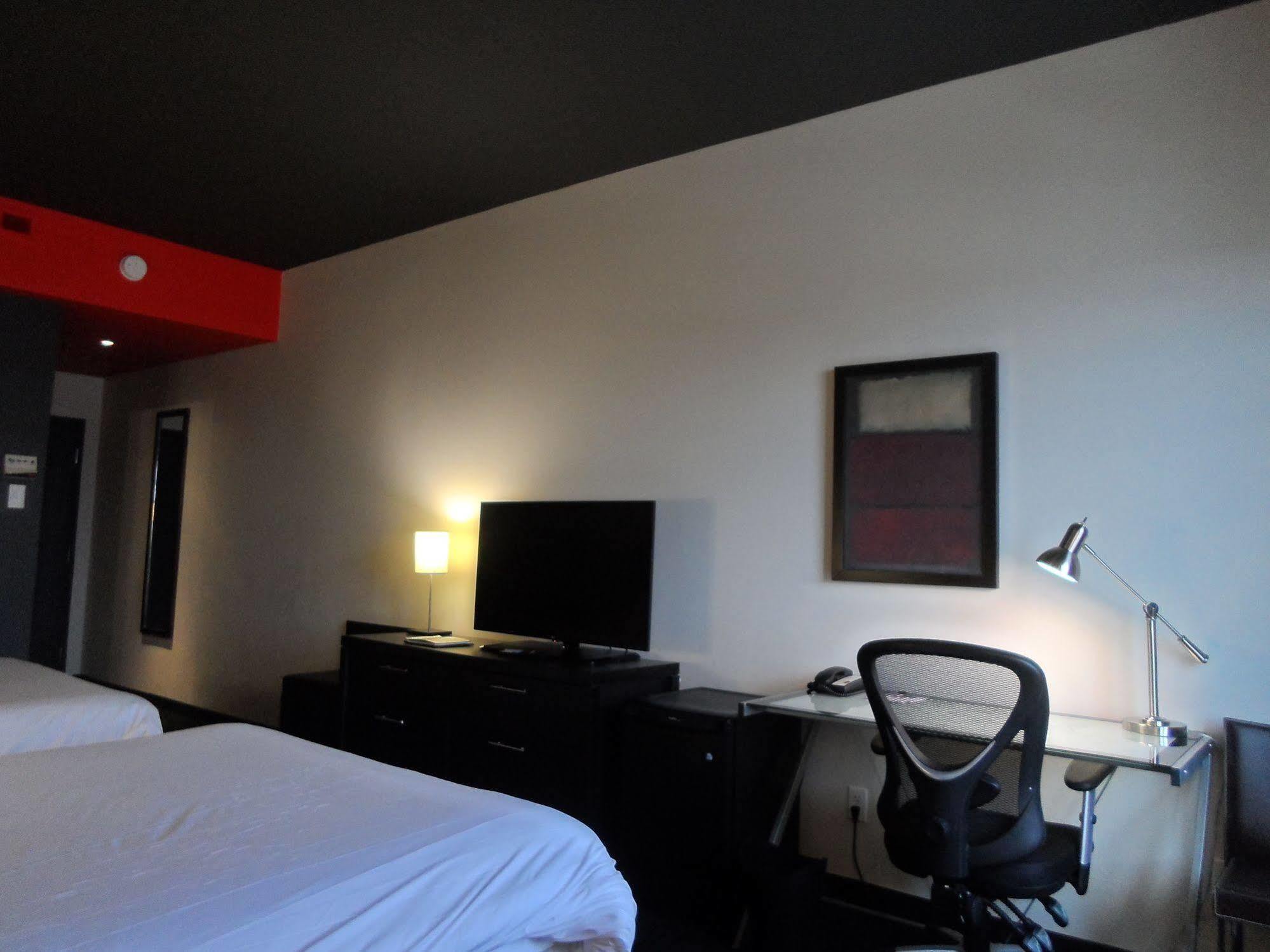 Hotel Grand Times - Aeroport De