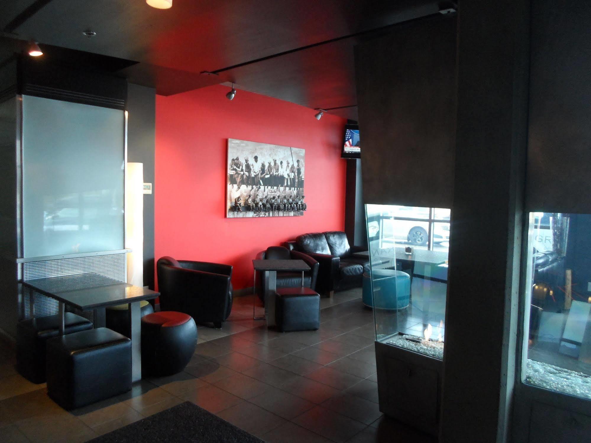 Grand Times - Aeroport De Ville de Québec